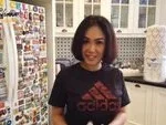 7 Potret Dapur Unik Yuni Shara Bergaya Vintage yang Penuh Tanaman bak Hutan