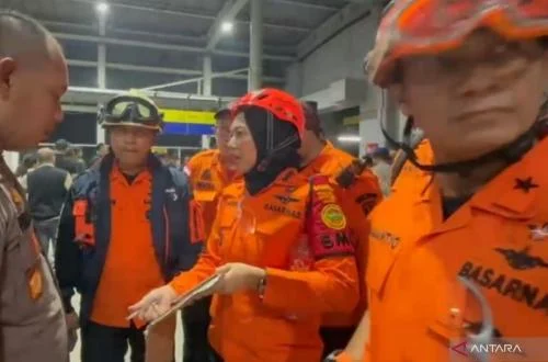 Basarnas Prioritaskan Evakuasi Aman Korban Tabrakan KA di Bekasi