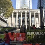 Beberapa Orang Mengaku Keluarga Saksi dari Partai Demokrat Mengamuk di Gedung MK