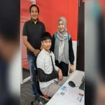 Loading…Peserta UTBK SNBT 2026 di IPB University, Athalla Shaquille Bayanaka dan orang tuanya. Foto/IPB University.