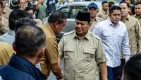 Prabowo Ziarah ke Makam Margono Djojohadikusumo di Banyumas